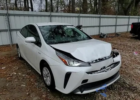 2021 Toyota Prius Special Edition z USA, uszkodzony, nr VIN JTDKAMFUXM3146756